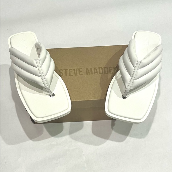 Steve Madden Boost Square Toe Flip Flops - Picture 4 of 7
